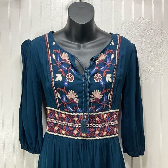 FRANCESCA’S Blue Rain Boho Embroidered Dress - Picture 2 of 5